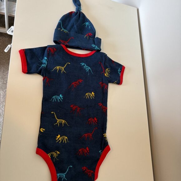 Little Blue House By Hatley Baby Body Suit & Hat Dinosaurs 12-18 months NEW Dino - Picture 9 of 10